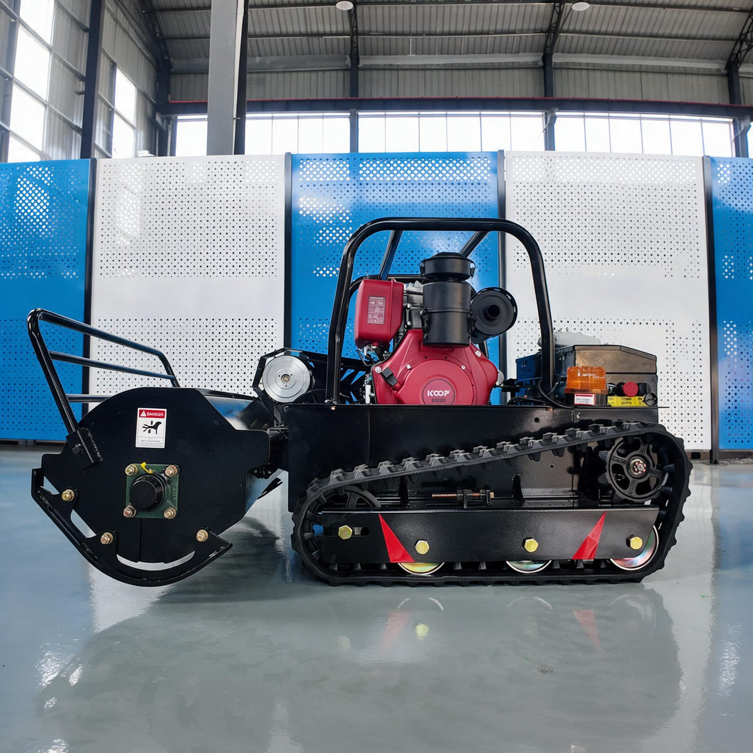 SYGC-1000 Industrial Tracked Remote Control Lawn Mower & Grass Shredder with Yanmar / KOOP Euro V Engine Small Excavator Supplier